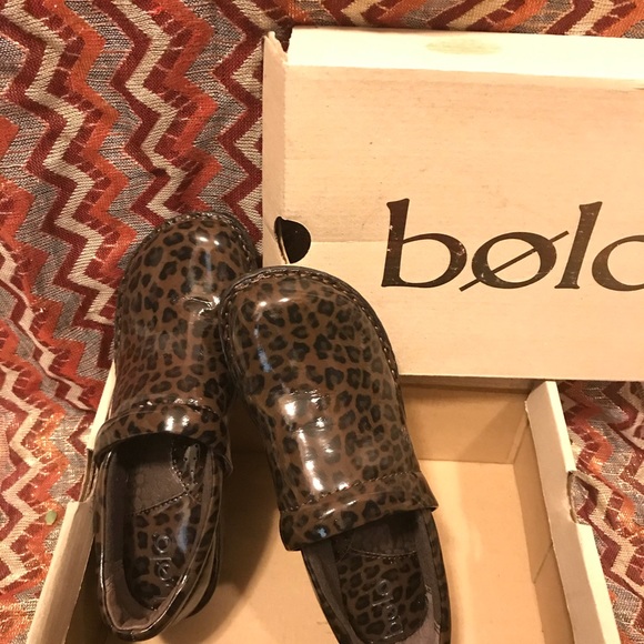 New BOLO Leopard Clog Shoes Sz 7 - Picture 2 of 3